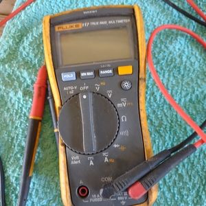 Fluke 117 true RMS multimeter; pre-owned